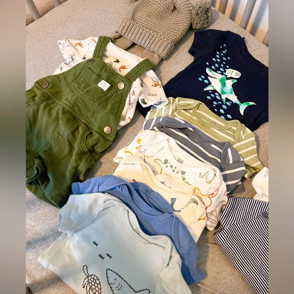 3-6 M & 6M little boys clothing lot LIKE NEW and NWOT mostly carters - Picture 4 of 5